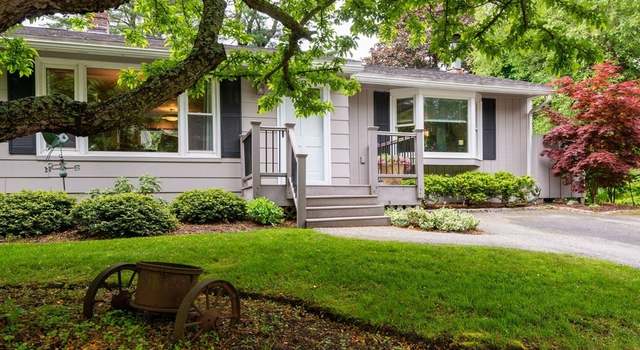 Photo of 1 Edge St, Ipswich, MA 01938