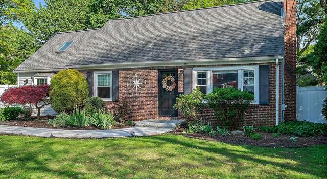 Photo of 10 Stoughton Rd, Dedham, MA 02026