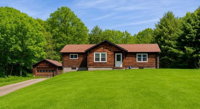 Photo of 712 Pine Hill Rd, Russell, MA 01071
