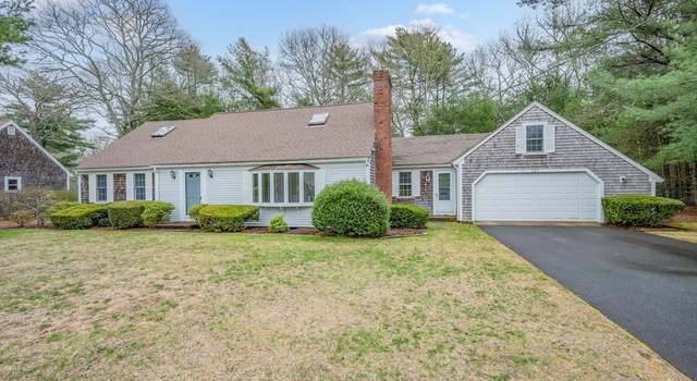 Photo of 105 Rolling Hitch Rd, Centerville, MA 02632