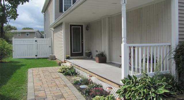 Photo of 441 Oak St, Shrewsbury, MA 01545