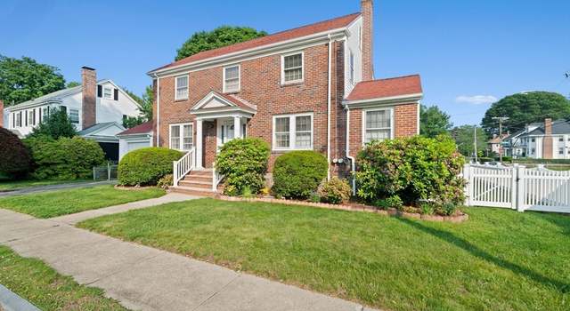 Photo of 3 Celia Rd, West Roxbury, MA 02132