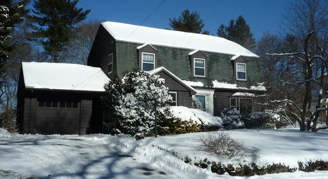 Photo of 3 Outlook Rd, Wakefield, MA 01880