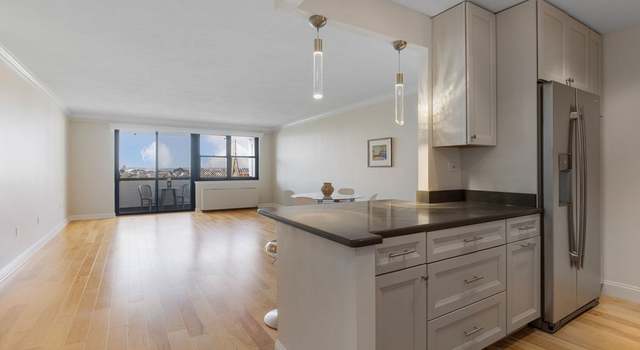 Photo of 8 Whittier Pl Unit 15A, Boston, MA 02114
