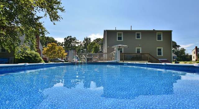 Photo of 10 Briscoe St, Woburn, MA 01801