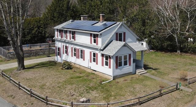 Photo of 61 Riverview Dr, Gill, MA 01354