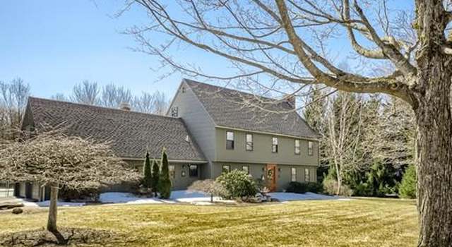 Photo of 61 Hickory Dr, Princeton, MA 01541
