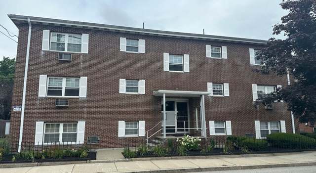 Photo of 31 Pond St #6, Waltham, MA 02451