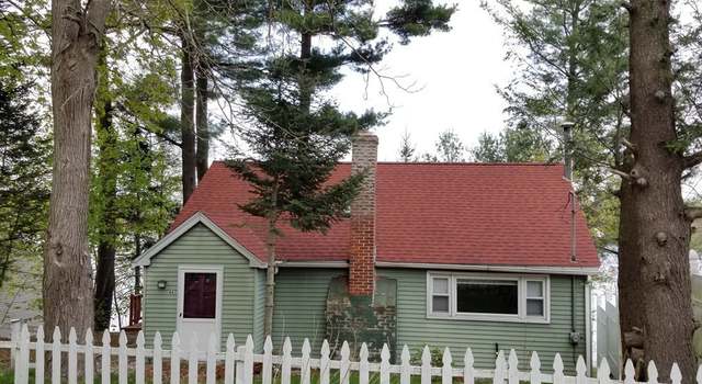 Photo of 46 Lake Dr, Leicester, MA 01524