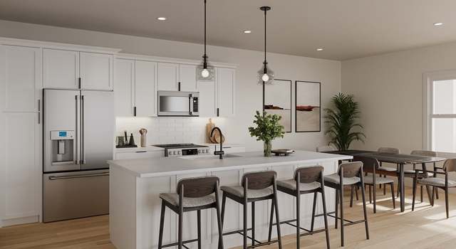 Photo of 62 Foundry St #211, Wakefield, MA 01880