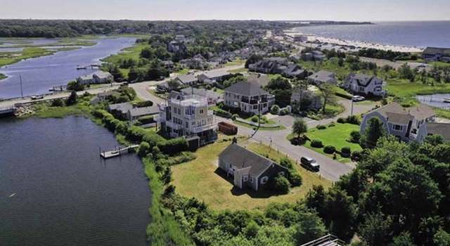 Photo of 34 Short Beach Rd, Barnstable, MA 02632