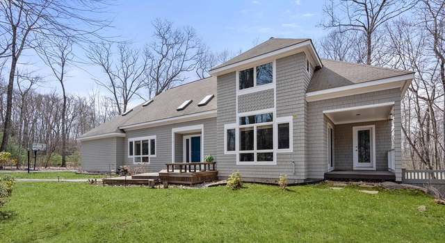 Photo of 207 Glen St, Natick, MA 01760