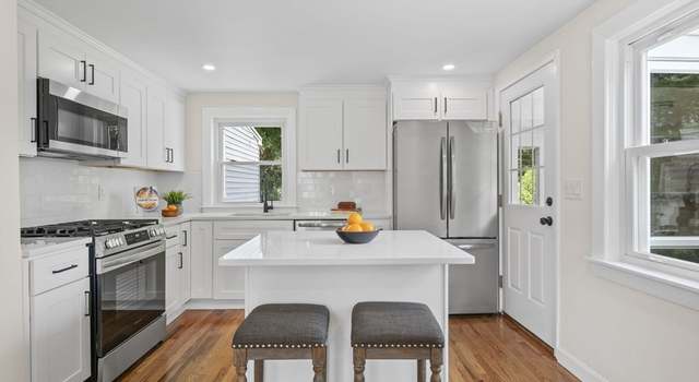 Photo of 42 Hancock Rd, Wakefield, MA 01880