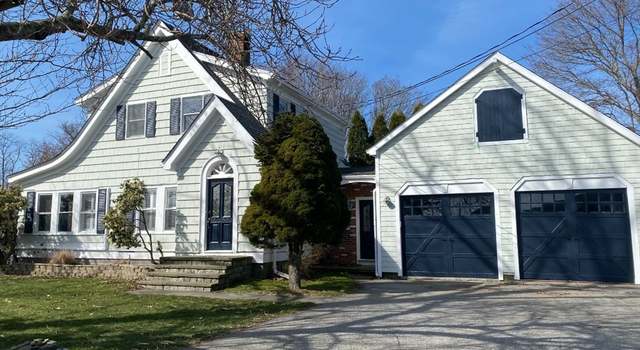 Photo of 348 Bristol Ferry Rd, Portsmouth, RI 02871