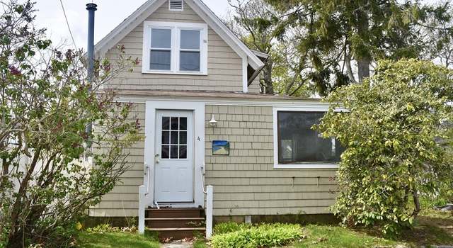 Photo of 4 1st St, Wareham, MA 02558