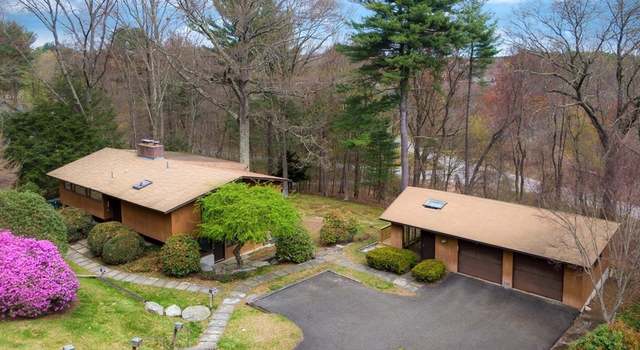 Photo of 9 Crestview Dr, Southborough, MA 01772