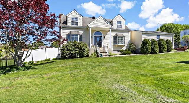 Photo of 34 Howland St, Fall River, MA 02724