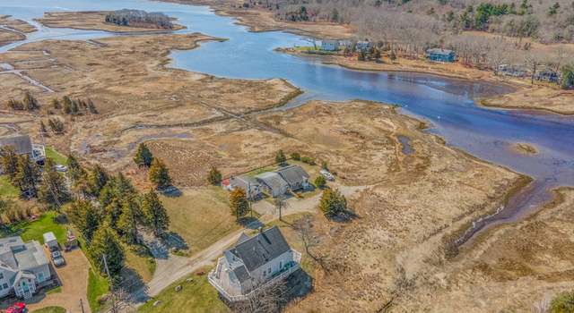 Photo of 7 Shawmut St, Fairhaven, MA 02719