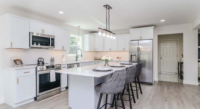 Photo of 137 Thompson St, Palmer, MA 01069