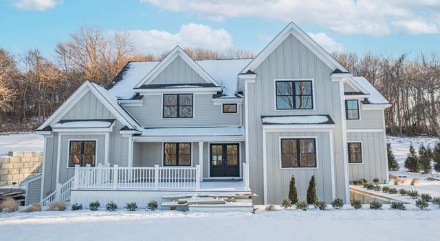Photo of 109 Bridge St, Hamilton, MA 01982