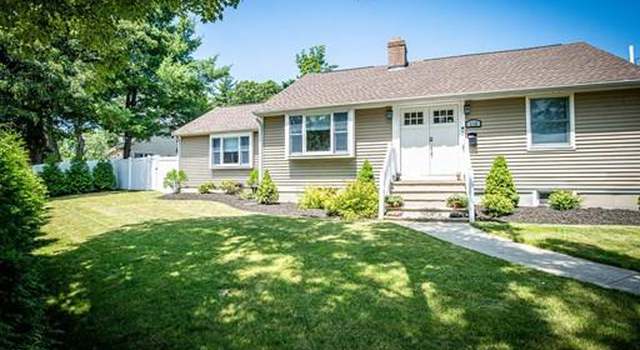 Photo of 115 Lowell St, Reading, MA 01867