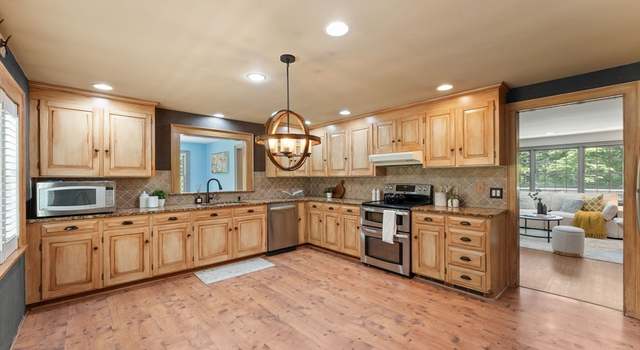 Photo of 285 Still River Rd, Bolton, MA 01740