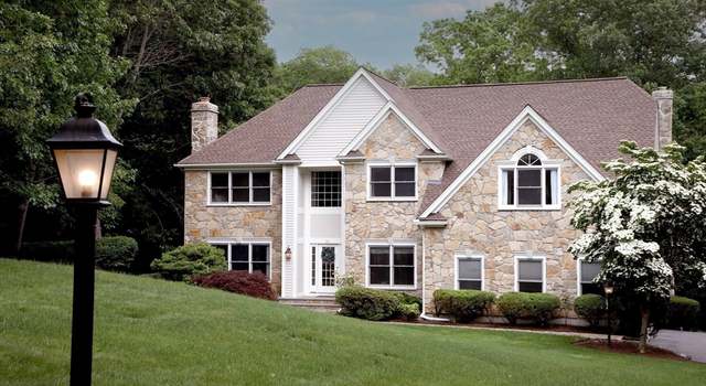 Photo of 58 Algonquian Dr, Natick, MA 01760