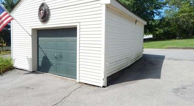 Photo of 300 Hampshire Rd, Methuen, MA 01844