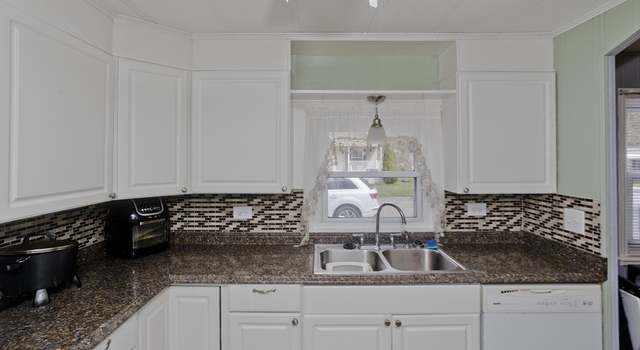 Photo of 12 Carol Cir, Westfield, MA 01085