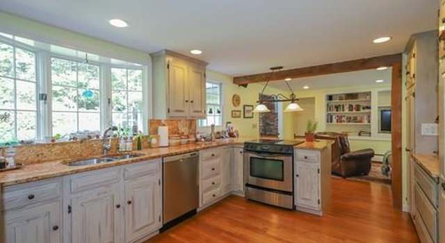 Photo of 15 Roberts Rd, Boxford, MA 01921