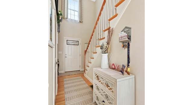 Photo of 391 Franklin St #2, Hanson, MA 02341