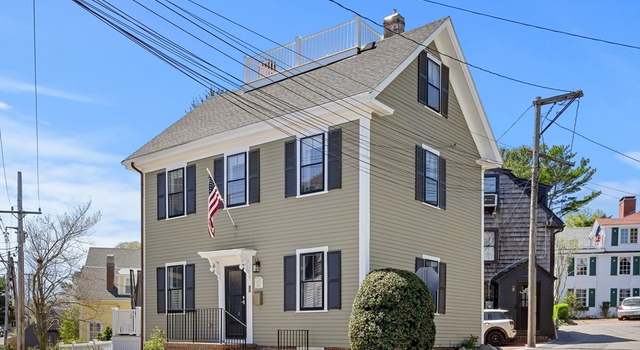 Photo of 1 Gregory St, Marblehead, MA 01945