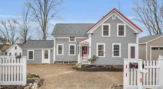 Photo of 36 Pleasant St, Ayer, MA 01432