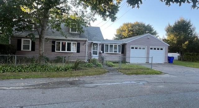 Photo of 3 Maple St, Bourne, MA 02532