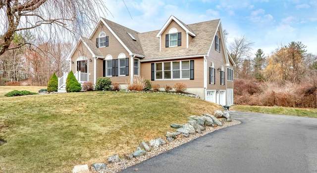 Photo of 28 Dixey Dr, Middleton, MA 01949