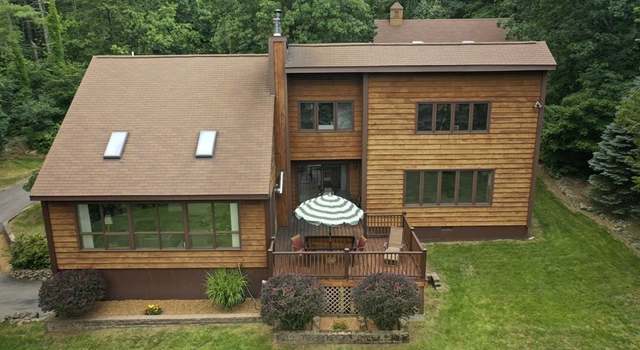 Photo of 15 Valley Rd, Hampstead, NH 03841