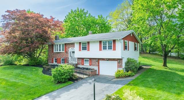 Photo of 4 Montcastle Dr, Chelmsford, MA 01824