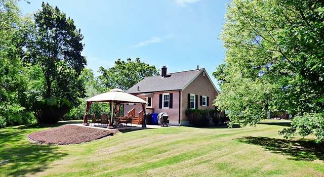 Photo of 124 Plain St, Taunton, MA 02780