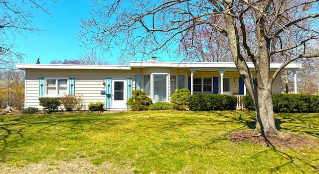 Photo of 162 Lafayette St, Chicopee, MA 01020
