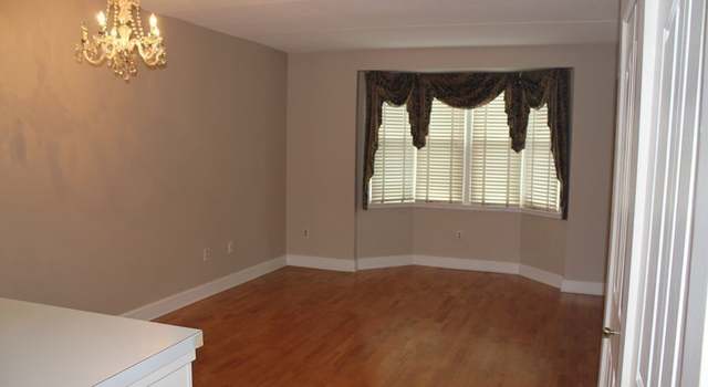 Photo of 34 Sumner Ave #403, Springfield, MA 01108