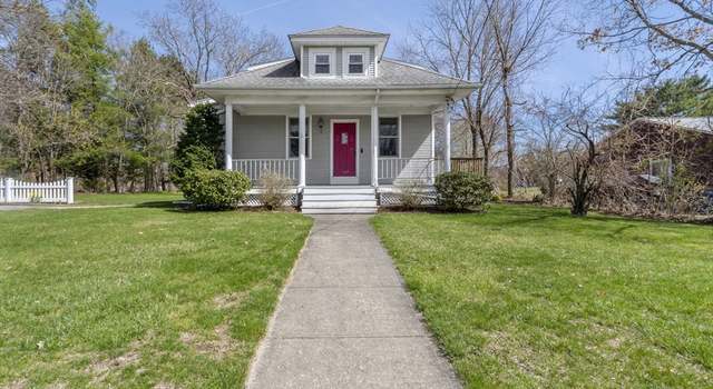 Photo of 31 Bloomfield St, Seekonk, MA 02771