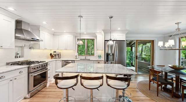 Photo of 15 Youngs Rd, Gloucester, MA 01930