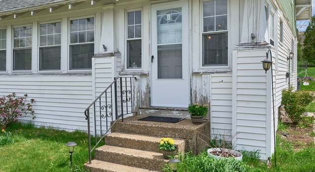Photo of 121 Pleasant St, Leicester, MA 01524