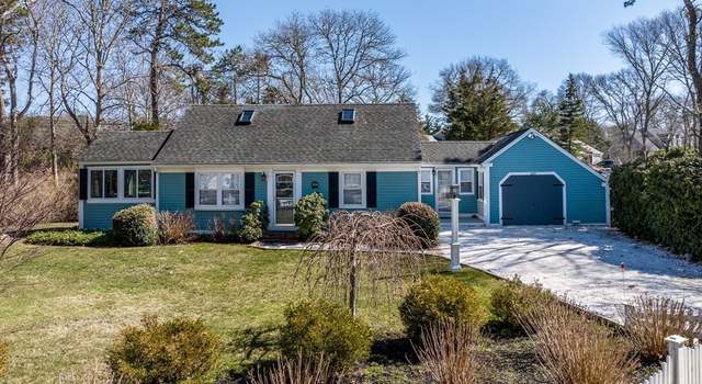 Photo of 429 Pine St, Barnstable, MA 02632