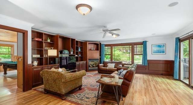 Property at 32 Witham St Unit B, Gloucester, MA 01930, 5 beds, 4 baths