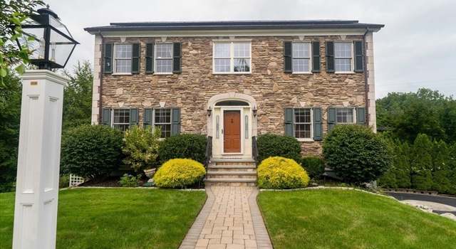 Photo of 82 Hammersmith Dr, Saugus, MA 01906