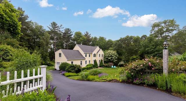 Photo of 7 Laura's Ln, Marshfield, MA 02050