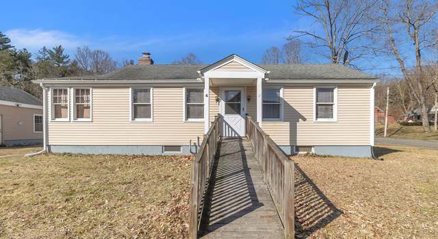 Photo of 4 Park St, Russell, MA 01071