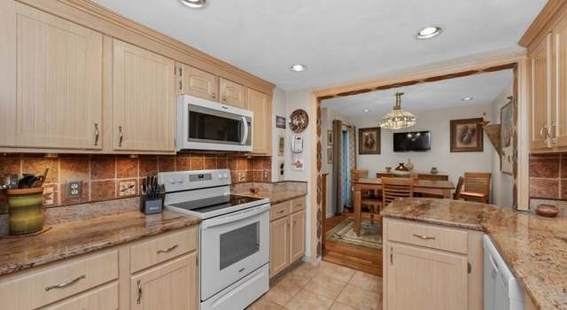 Photo of 1100 Salem St #103, Lynnfield, MA 01940