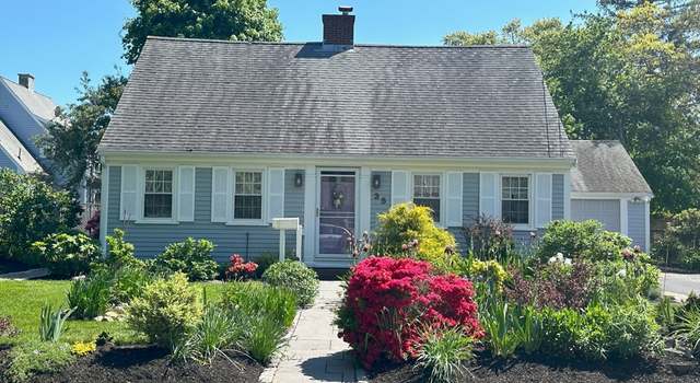Photo of 35 Walnut St, Barnstable, MA 02601